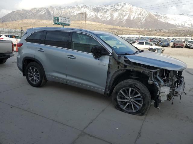 Photo 4 from auction – 2017 TOYOTA HIGHLANDER with VIN 5TDJGRFH8HS034407
