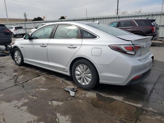 Photo 2 from auction – 2016 HYUNDAI SONATA HYB with VIN KMHE24L18GA014921