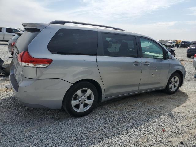 Photo 3 from auction – 2011 TOYOTA SIENNA LE with VIN 5TDKK3DC2BS094858
