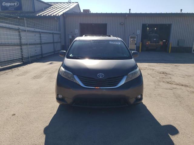 Photo 5 from auction – 2016 TOYOTA SIENNA XLE with VIN 5TDYK3DC8GS718115