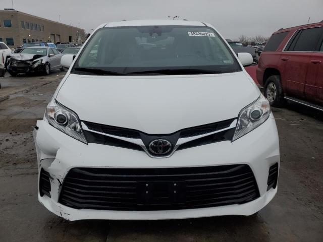 Photo 5 from auction – 2018 TOYOTA SIENNA LE with VIN 5TDKZ3DC5JS915834