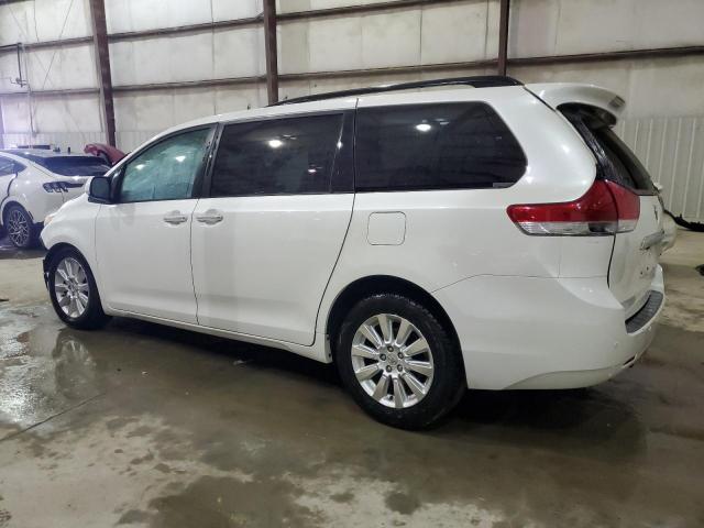 Photo 2 from auction – 2011 TOYOTA SIENNA XLE with VIN 5TDYK3DC5BS005469