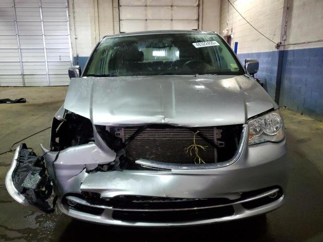 Photo 5 from auction – 2016 CHRYSLER TOWN & COU with VIN 2C4RC1CG2GR199856