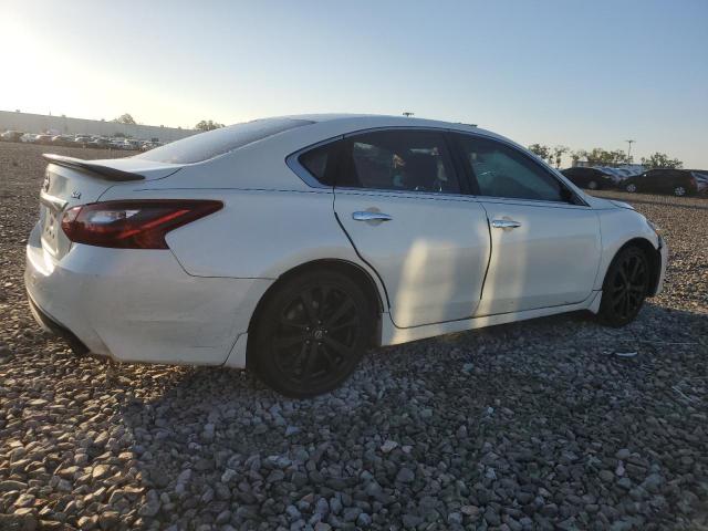 Photo 3 from auction – 2017 NISSAN ALTIMA 2.5 with VIN 1N4AL3AP3HC246680