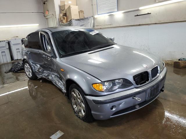 Photo 4 from auction – 2005 BMW 325 XI with VIN WBAEU334X5PF63999