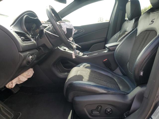 Photo 7 from auction – 2016 CHRYSLER 200 S with VIN 1C3CCCBG1GN108015