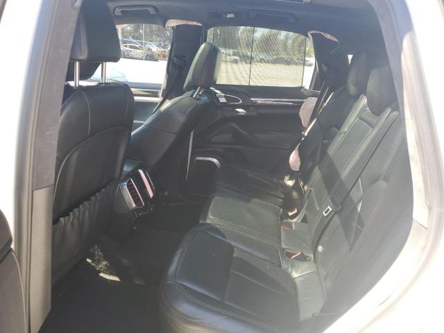 Снимка 11 от търг – 2011 PORSCHE CAYENNE TU с VIN WP1AC2A25BLA85859