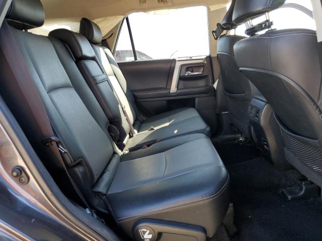 Photo 11 from auction – 2017 TOYOTA 4RUNNER SR with VIN JTEBU5JR6H5454853