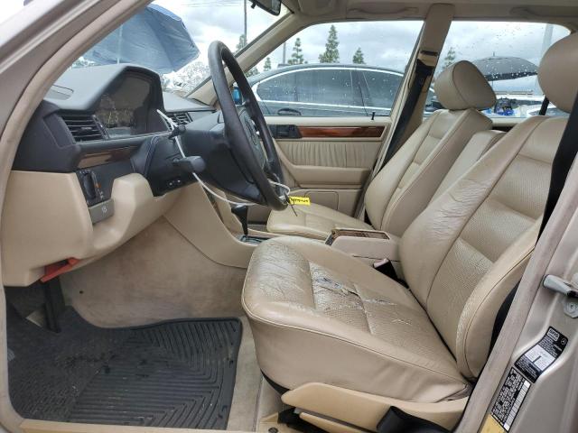 Photo 7 from auction – 1995 MERCEDES-BENZ E 320 BASE with VIN WDBEA32E0SC249878