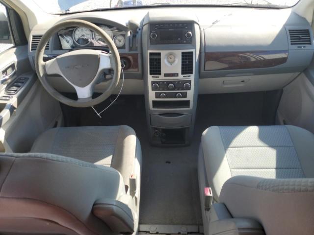 Photo 8 from auction – 2010 CHRYSLER TOWN & COU with VIN 2A4RR2D12AR399040
