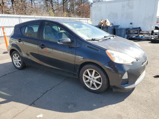 Photo 4 from auction – 2013 TOYOTA PRIUS C with VIN JTDKDTB39D1039336