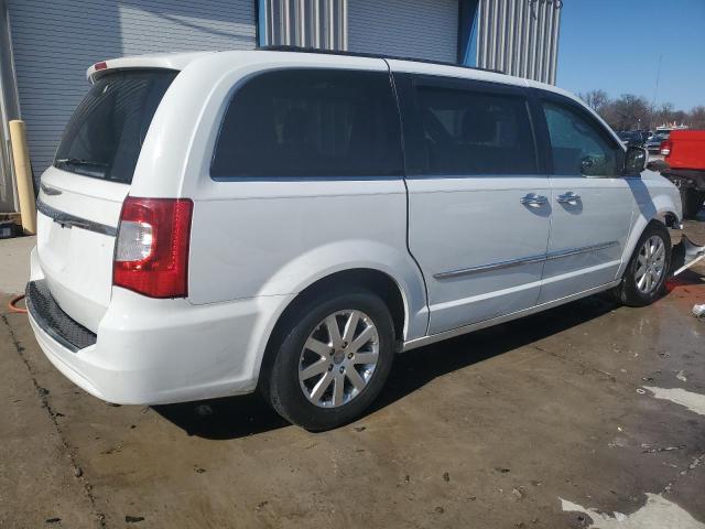 Photo 3 from auction – 2016 CHRYSLER TOWN & COU with VIN 2C4RC1BG9GR254997
