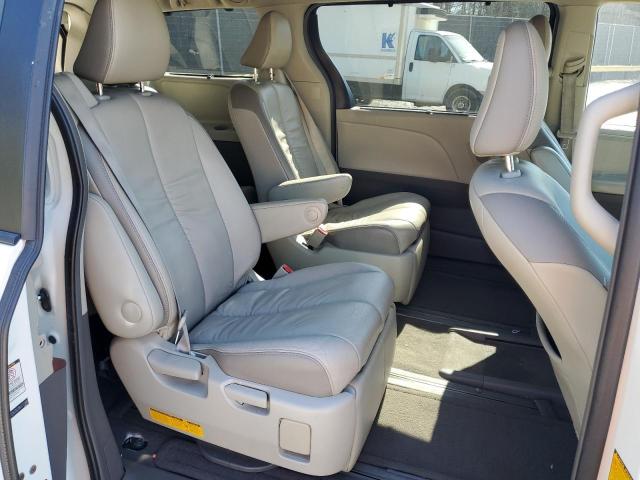Photo 11 from auction – 2011 TOYOTA SIENNA XLE with VIN 5TDYK3DC9BS017608