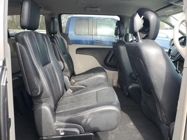 Photo 11 from auction – 2012 CHRYSLER TOWN & COU with VIN 2C4RC1BG0CR189516