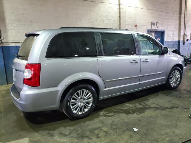 Photo 3 from auction – 2016 CHRYSLER TOWN & COU with VIN 2C4RC1CG2GR199856