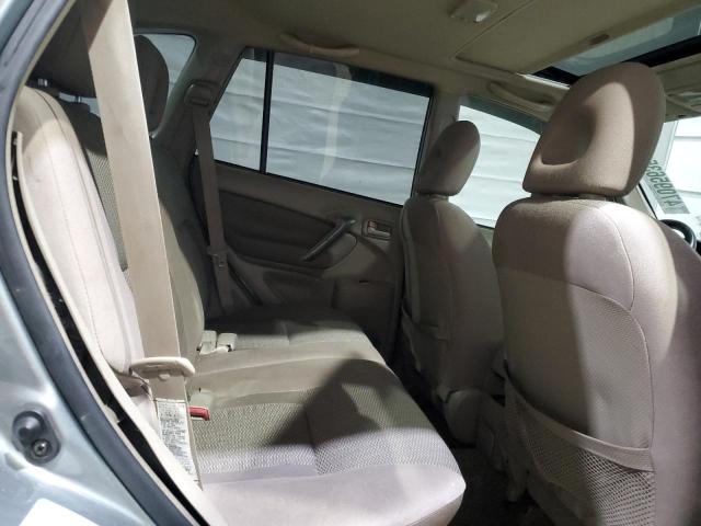 Photo 11 from auction – 2004 TOYOTA RAV4 with VIN JTEHD20V940030663