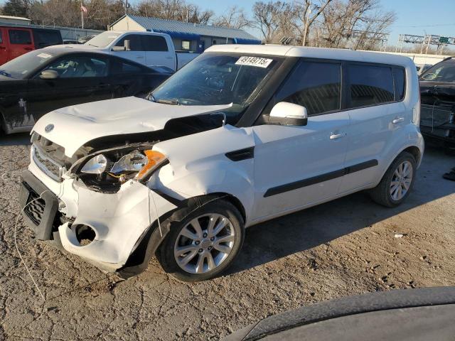 KIA SOUL + 2012 с VIN KNDJT2A67C7477997 - Снимка от търг