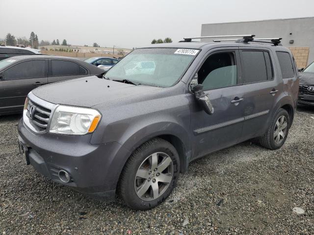 Photo 1 from auction – 2015 HONDA PILOT TOUR with VIN 5FNYF4H92FB006646