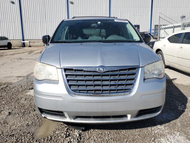 Photo 5 from auction – 2010 CHRYSLER TOWN & COU with VIN 2A4RR2D12AR399040