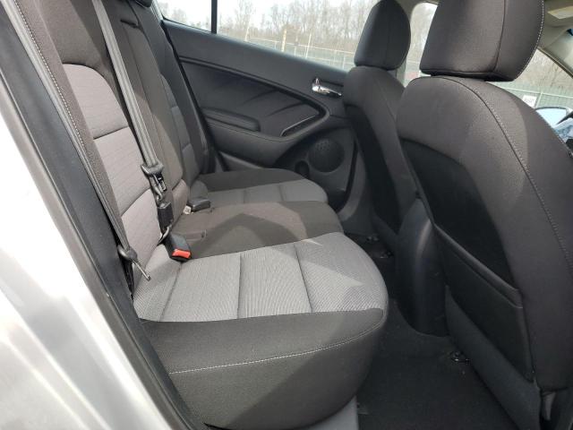 Снимка 10 от търг – 2016 KIA FORTE EX с VIN KNAFX5A82G5505667