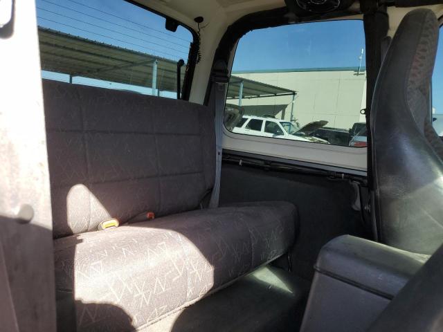 Photo 11 from auction – 2000 JEEP WRANGLER / with VIN 1J4FA49S4YP778673