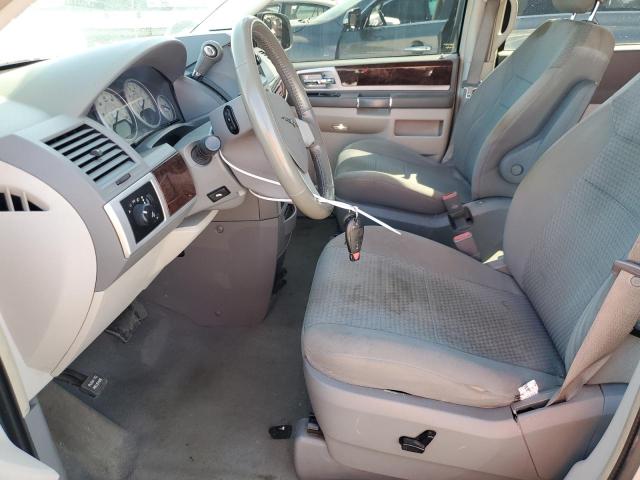 Photo 7 from auction – 2010 CHRYSLER TOWN & COU with VIN 2A4RR5D17AR492279
