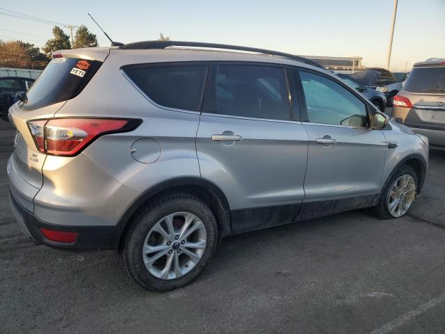 Photo 3 from auction – 2017 FORD ESCAPE SE with VIN 1FMCU9GDXHUC63823