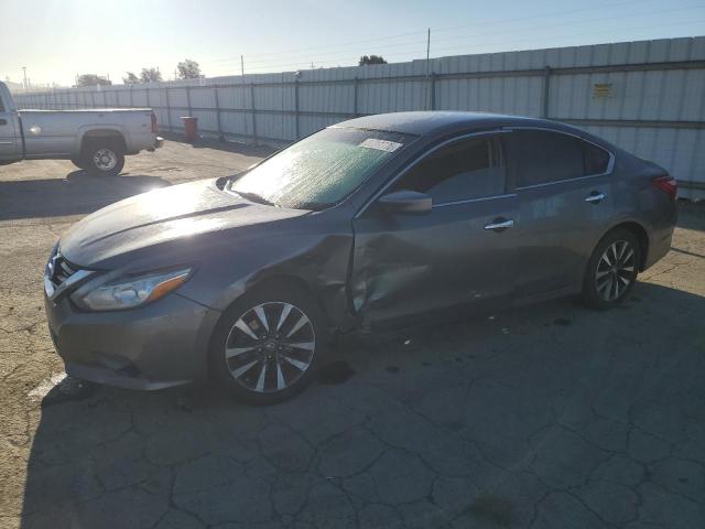 NISSAN ALTIMA 2.5 2017 with VIN 1N4AL3AP7HC267287 - Photo from auction