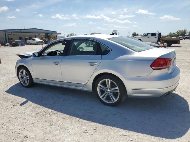 Photo 2 from auction – 2015 VOLKSWAGEN PASSAT SEL with VIN 1VWCV7A31FC047204