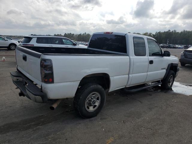 Фото 3 с аукциона – 2003 CHEVROLET SILVERADO с VIN 1GCHC29U53E306713
