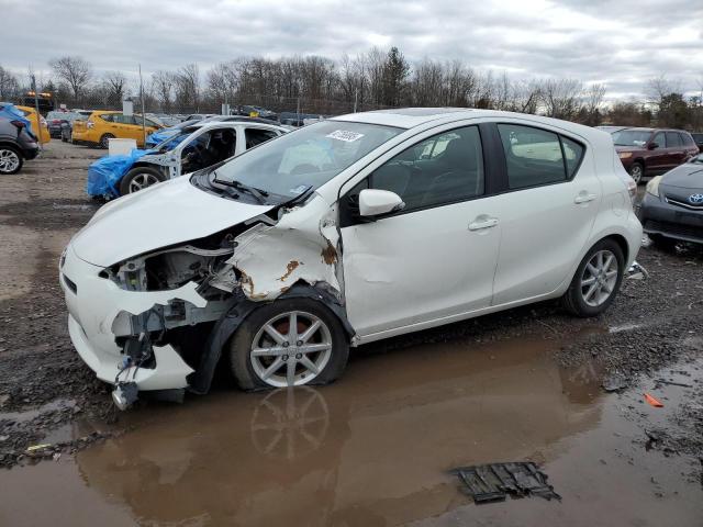 TOYOTA PRIUS C 2013 with VIN JTDKDTB35D1046140 - Photo from auction