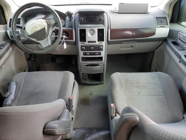 Photo 8 from auction – 2010 CHRYSLER TOWN & COU with VIN 2A4RR5D13AR257328