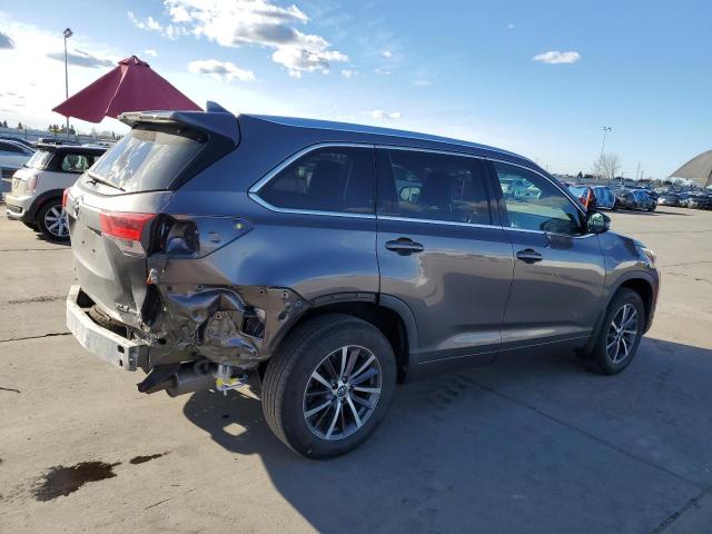 Photo 3 from auction – 2017 TOYOTA HIGHLANDER with VIN 5TDJZRFH1HS440796