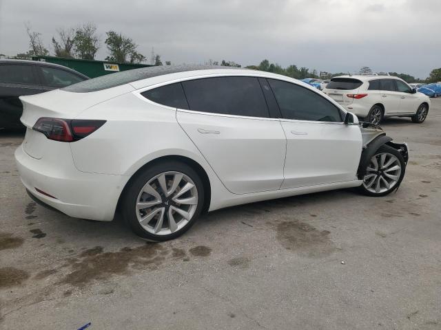 Снимка 3 от търг – 2018 TESLA MODEL 3 с VIN 5YJ3E1EA6JF169464
