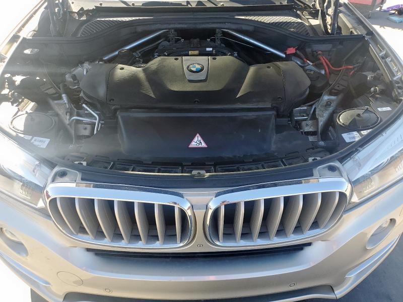 Photo 12 from auction – 2015 BMW X5 XDRIVE5 with VIN 5UXKR6C57F0J74647