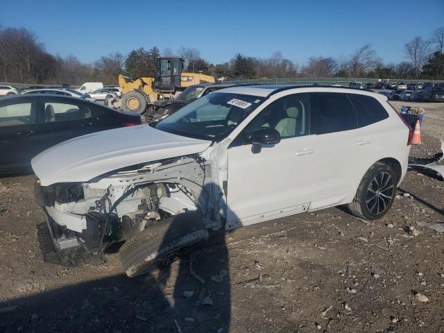 VOLVO XC60 PLUS 2023 with VIN YV4L12RW8P1203930 - Photo from auction