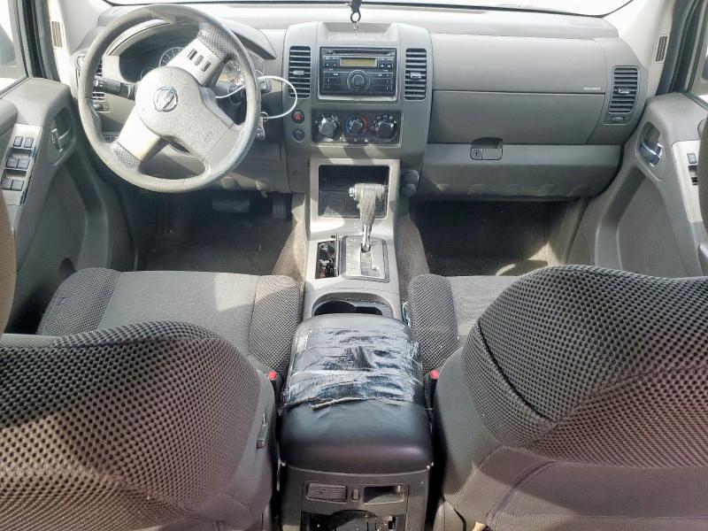 Photo 8 from auction – 2010 NISSAN PATHFINDER with VIN 5N1AR1NN3AC623578