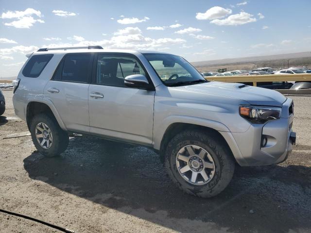 Photo 4 from auction – 2016 TOYOTA 4RUNNER SR with VIN JTEBU5JR3G5342185