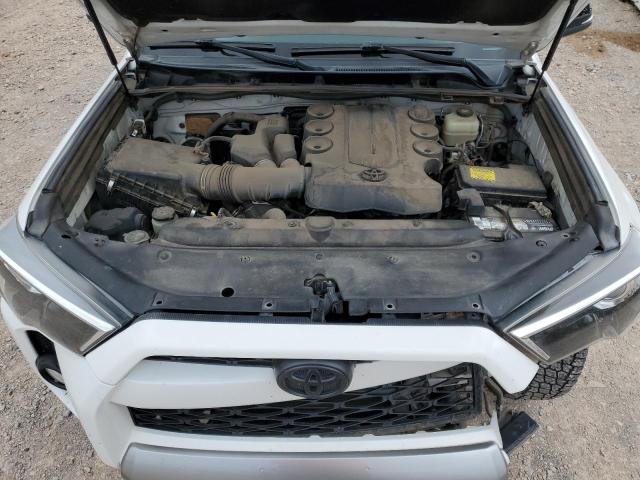 Photo 12 from auction – 2018 TOYOTA 4RUNNER SR with VIN JTEBU5JR0J5560995