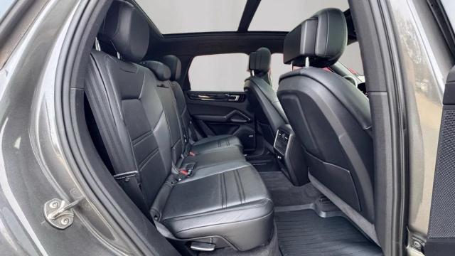 Photo 6 from auction – 2019 PORSCHE CAYENNE S with VIN WP1AB2AY3KDA63926