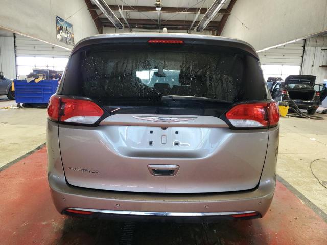 Снимка 6 от търг – 2017 CHRYSLER PACIFICA T с VIN 2C4RC1BGXHR536826
