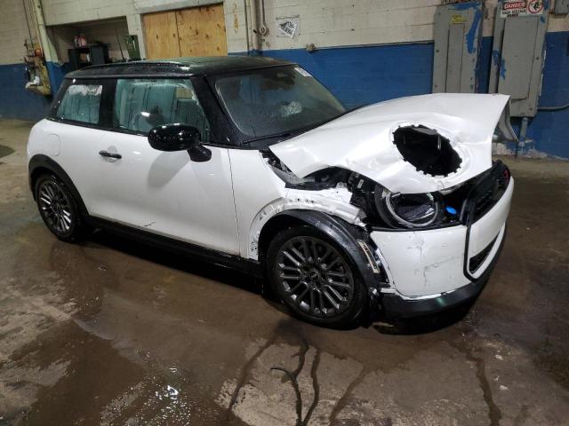 Foto 4 de la subasta – 2025 MINI COOPER S con VIN WMW23GD06S2W21282