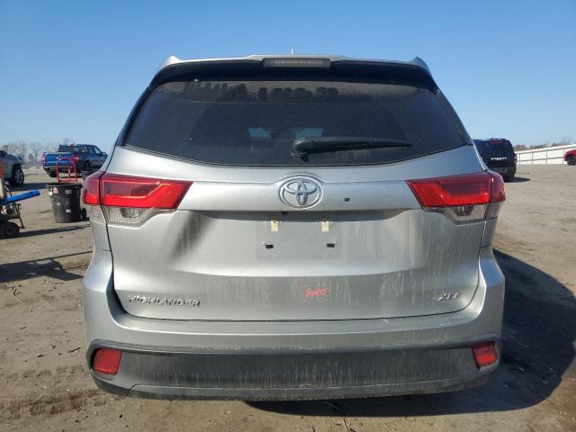 Photo 6 from auction – 2019 TOYOTA HIGHLANDER with VIN 5TDKZRFH8KS308016