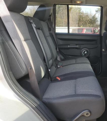 Photo 10 from auction – 2009 JEEP COMMANDER with VIN 1J8HG48K69C511244