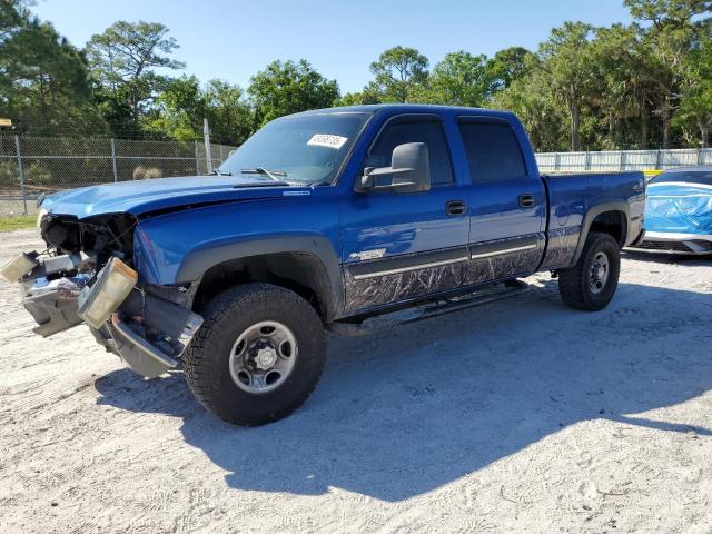 CHEVROLET SILVERADO 2004 with VIN 1GCHC23U74F178933 - Photo from auction