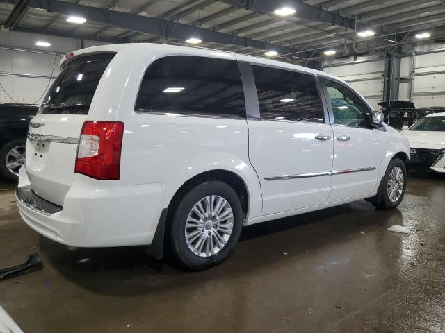 Photo 3 from auction – 2015 CHRYSLER TOWN & COU with VIN 2C4RC1CG6FR698108