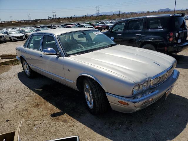 Снимка 4 от търг – 2003 JAGUAR XJ8 с VIN SAJDA14C23LF59484