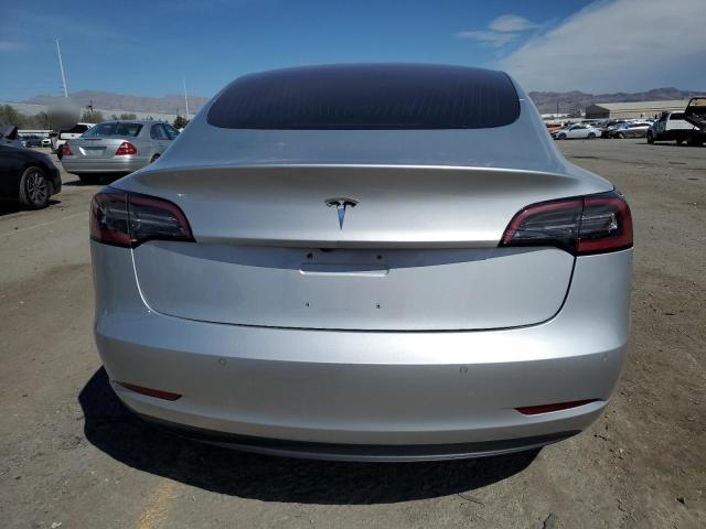 Photo 6 from auction – 2018 TESLA MODEL 3 with VIN 5YJ3E1EA2JF015351