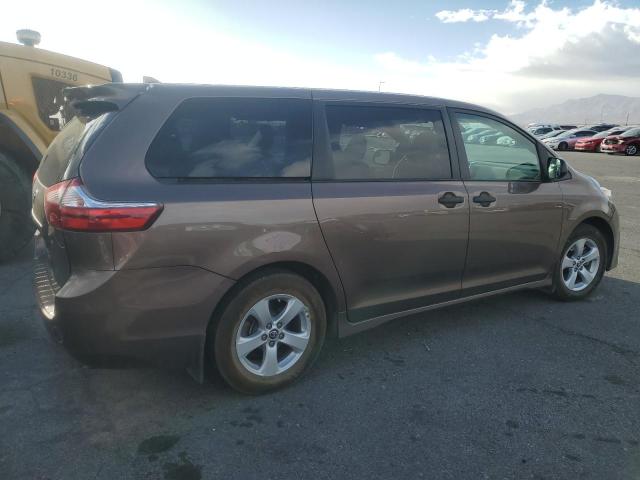 Photo 3 from auction – 2019 TOYOTA SIENNA with VIN 5TDZZ3DC4KS976558