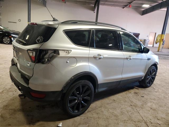 Photo 3 from auction – 2018 FORD ESCAPE SE with VIN 1FMCU9GD6JUD12263
